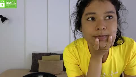 chanell and yina online show from June 4, 1:39 pm