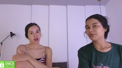 chanell and yina online show from June 12, 1:43 pm