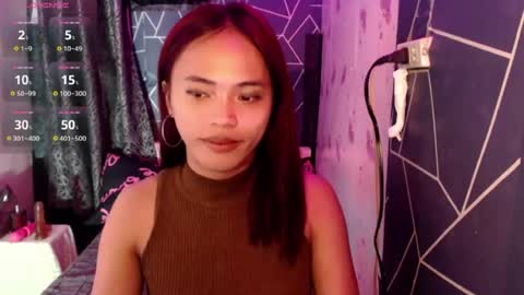 Miss Cheng online show from August 4, 9:17 pm