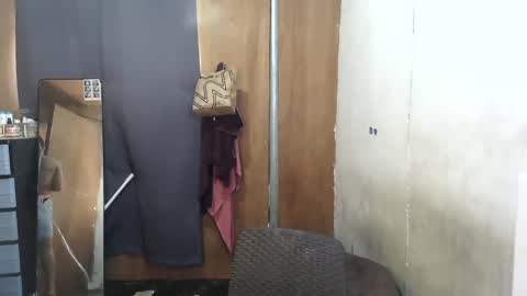 Snapshot of sexycheskax18 chatting on May 16, 4:42 am pretty Cheska online show from May 16, 4:42 am