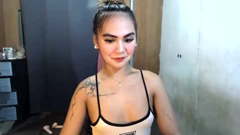 Snapshot of sexycheskax18 chatting on May 22, 4:12 pm pretty Cheska online show from May 22, 4:12 pm