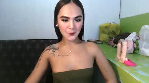 Snapshot of sexycheskax18 chatting on May 27, 8:11 am pretty Cheska online show from May 27, 8:11 am