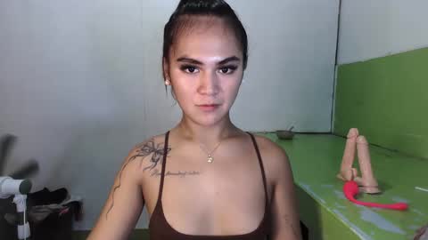 Snapshot of sexycheskax18 chatting on June 2, 11:01 am pretty Cheska online show from June 2, 11:01 am