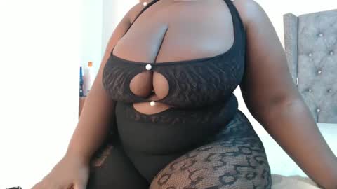 Snapshot of sexychocco_ chatting on February 8, 10:08 pm sexychocco online show from February 8, 10:08 pm