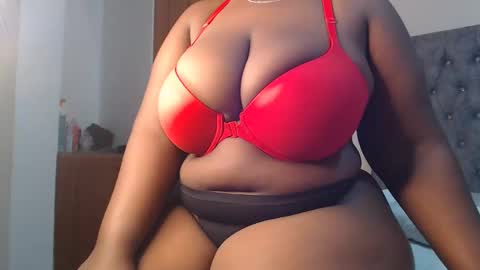 Snapshot of sexychocco_ chatting on February 19, 2:55 pm sexychocco online show from February 19, 2:55 pm