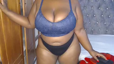 Snapshot of sexychocco_ chatting on February 26, 11:09 am sexychocco online show from February 26, 11:09 am