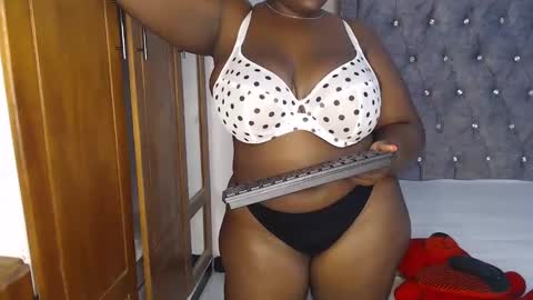 Snapshot of sexychocco_ chatting on February 26, 9:27 pm sexychocco online show from February 26, 9:27 pm