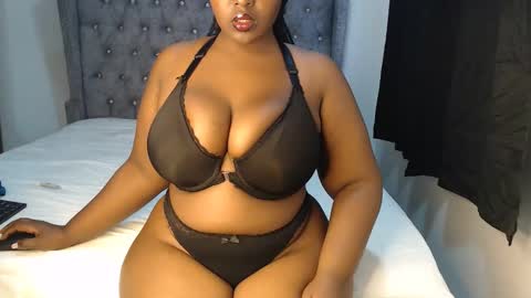 Snapshot of sexychocco_ chatting on September 11, 6:13 am sexychocco online show from September 11, 6:13 am