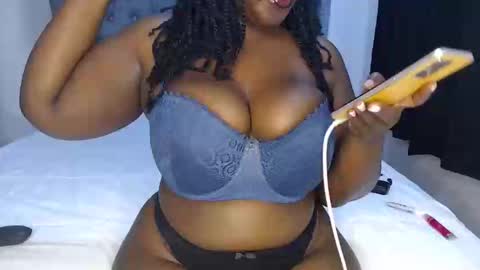 Snapshot of sexychocco_ chatting on September 16, 7:09 am sexychocco online show from September 16, 7:09 am