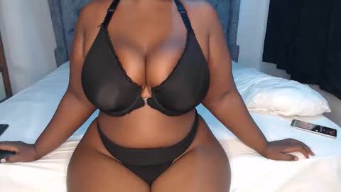 Snapshot of sexychocco_ chatting on September 21, 10:17 am sexychocco online show from September 21, 10:17 am