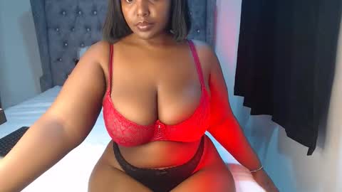 Snapshot of sexychocco_ chatting on November 15, 7:32 pm sexychocco online show from November 15, 7:32 pm