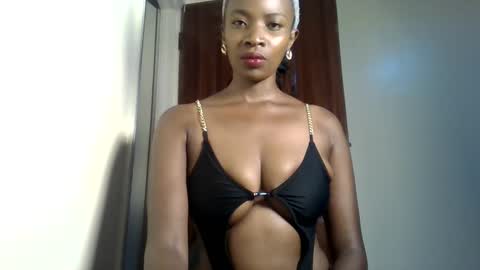 Snapshot of sexyclara90 chatting on April 16, 7:42 am sexyclara90 online show from April 16, 7:42 am