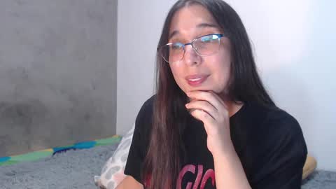 Coralinne online show from February 5, 9:07 pm