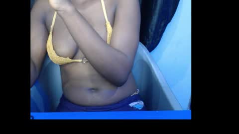 Snapshot of sexydebabe chatting on October 26, 10:04 pm sexydebabe online show from October 26, 10:04 pm