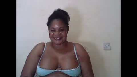 Snapshot of sexydove2 chatting on January 27, 7:03 pm EMILY online show from January 27, 7:03 pm