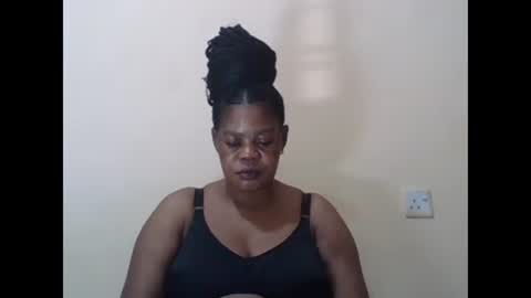 Snapshot of sexydove2 chatting on February 12, 3:07 am EMILY online show from February 12, 3:07 am