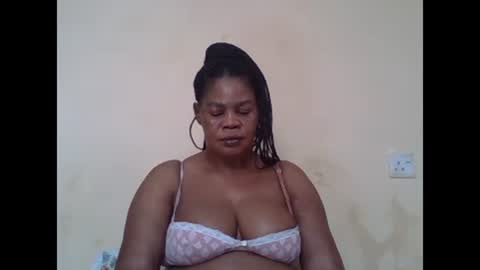 Snapshot of sexydove2 chatting on February 18, 7:43 am EMILY online show from February 18, 7:43 am