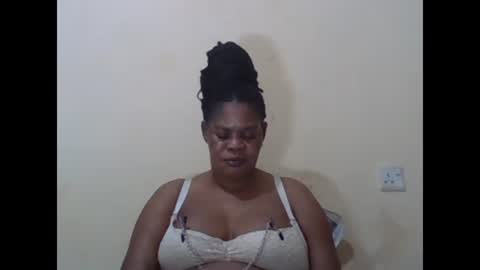 Snapshot of sexydove2 chatting on February 25, 7:03 pm EMILY online show from February 25, 7:03 pm