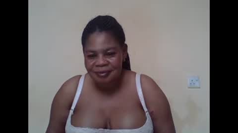 Snapshot of sexydove2 chatting on March 10, 12:04 pm EMILY online show from March 10, 12:04 pm