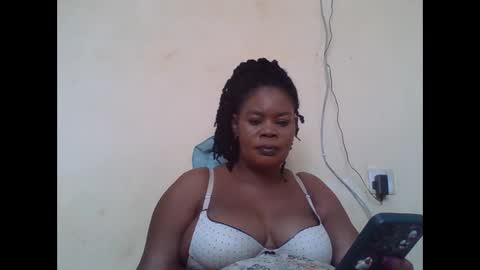 Snapshot of sexydove2 chatting on September 15, 7:41 am EMILY online show from September 15, 7:41 am