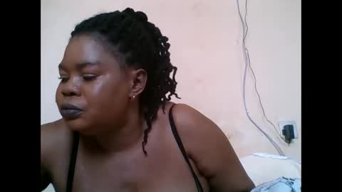 Snapshot of sexydove2 chatting on September 17, 7:21 am EMILY online show from September 17, 7:21 am