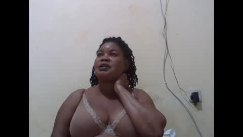Snapshot of sexydove2 chatting on September 23, 7:28 pm EMILY online show from September 23, 7:28 pm