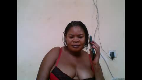 Snapshot of sexydove2 chatting on October 4, 7:50 am EMILY online show from October 4, 7:50 am