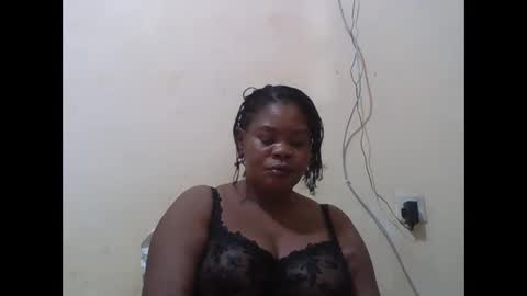 Snapshot of sexydove2 chatting on October 5, 6:06 pm EMILY online show from October 5, 6:06 pm
