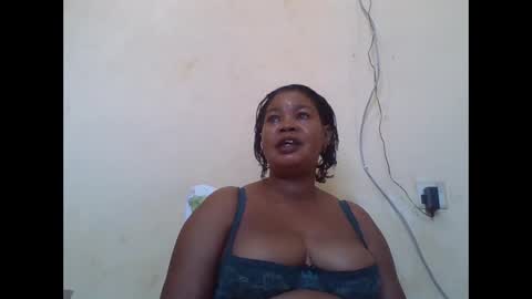 Snapshot of sexydove2 chatting on October 11, 8:13 am EMILY online show from October 11, 8:13 am