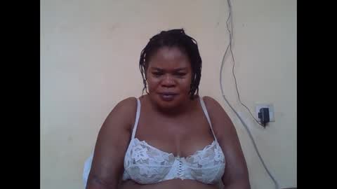 Snapshot of sexydove2 chatting on October 17, 6:49 am EMILY online show from October 17, 6:49 am