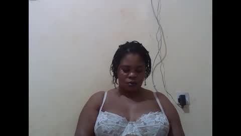 Snapshot of sexydove2 chatting on October 17, 7:16 pm EMILY online show from October 17, 7:16 pm