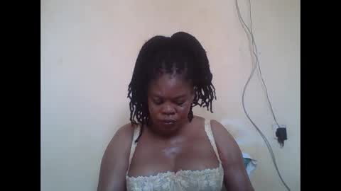 Snapshot of sexydove2 chatting on May 19, 6:42 am EMILY online show from May 19, 6:42 am