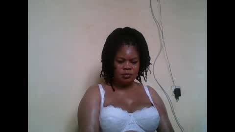 Snapshot of sexydove2 chatting on May 25, 6:30 am EMILY online show from May 25, 6:30 am