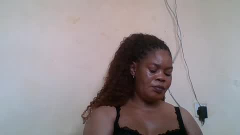 Snapshot of sexydove2 chatting on June 15, 6:26 am EMILY online show from June 15, 6:26 am
