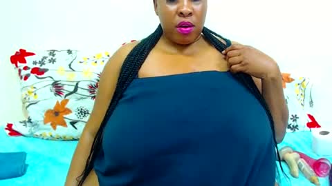 Snapshot of sexyebonylove89 chatting on February 15, 7:17 pm sexyebonylove89 online show from February 15, 7:17 pm