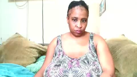 sexyebonylove89 online show from May 5, 7:38 am