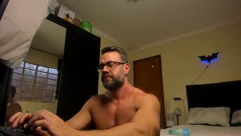chris online show from October 2, 4:25 pm