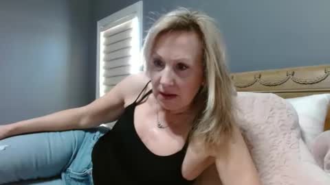 LisaisLuscious online show from February 25, 2:22 pm