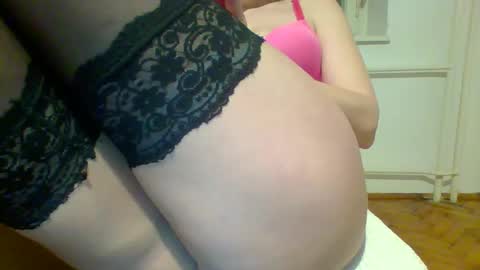 sexyfootlady online show from February 5, 8:35 pm