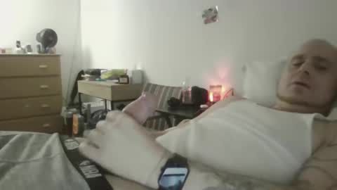 Snapshot of sexyfredy7722 chatting on December 17, 3:45 am sexyfredy7722 online show from December 17, 3:45 am