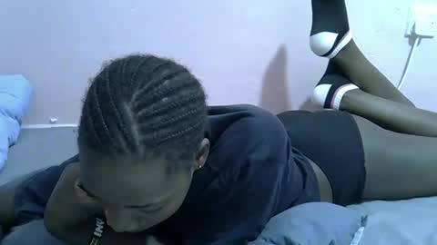 sexyghurl12 online show from February 25, 3:10 pm