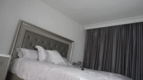 Snapshot of sexygirlforyouuu chatting on December 29, 5:21 am Vanessa  online show from December 29, 5:21 am