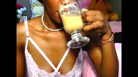 Snapshot of sexygoddess335459 chatting on March 23, 5:55 am SEXYGODDESS7 online show from March 23, 5:55 am