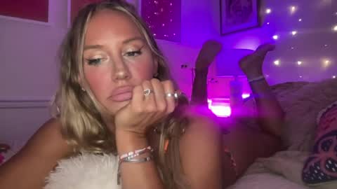 Snapshot of sexygoodvibebabe69 chatting on June 25, 7:13 am Ashley Love online show from June 25, 7:13 am