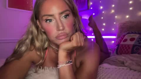 Snapshot of sexygoodvibebabe69 chatting on July 3, 11:16 am Ashley Love online show from July 3, 11:16 am