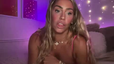 Snapshot of sexygoodvibebabe69 chatting on July 27, 11:50 am Ashley Love online show from July 27, 11:50 am