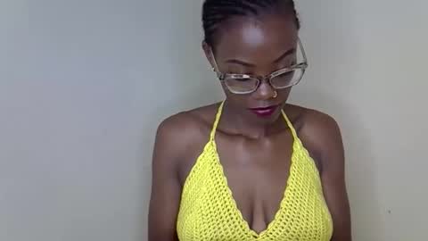 Snapshot of sexyhollymontana1111 chatting on March 8, 9:02 am SexyHollyMontana1111 online show from March 8, 9:02 am