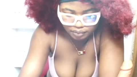 Snapshot of sexyhoneypot chatting on June 18, 12:31 pm Marvellous online show from June 18, 12:31 pm