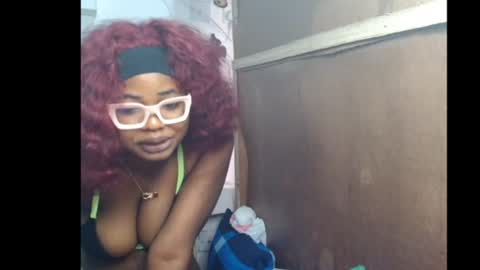 Snapshot of sexyhoneypot chatting on June 23, 11:52 am Marvellous online show from June 23, 11:52 am
