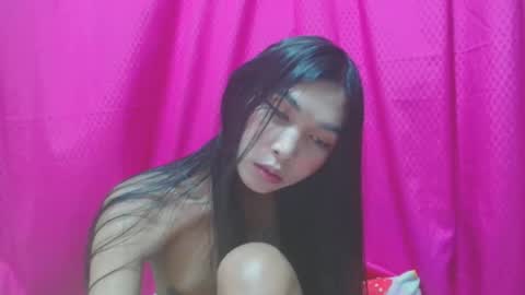 sexyhornyts4u online show from April 13, 11:05 am